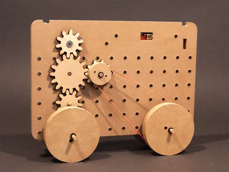 February 20: Gears & Pulleys | The Eli Whitney Museum and Workshop