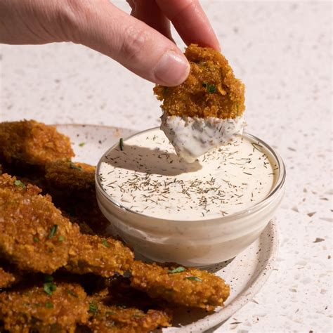 Fried Pickles Recipe | Dill Pickle Ranch Dipping Sauce - Bessie Bakes