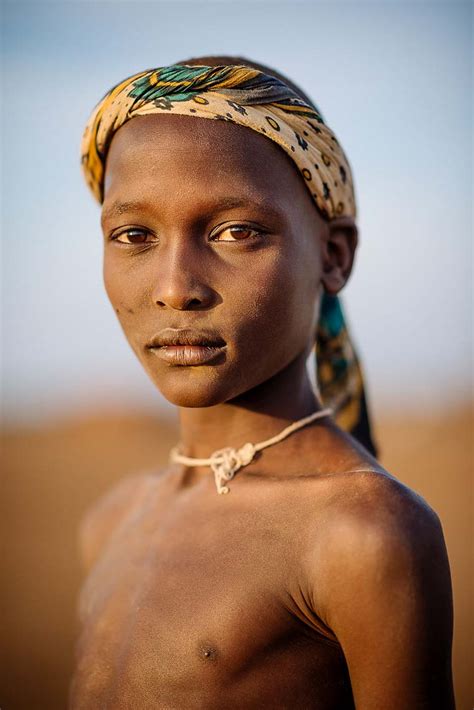 Yierkilem-travel-portrait-natural-light-dassenech-tribe-omorate-valley ...