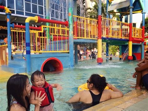 Jurong East Swimming Complex - mummy wee blog