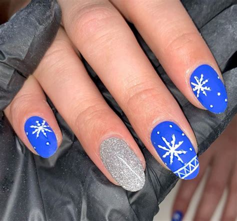 Ideas & Polish For Blue Christmas Nails – Mylee