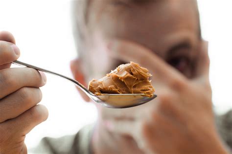 16 Surprising Things That Happen to Your Body When You Eat Peanut ...