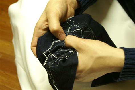 How to Start Sashiko | A tutorial from Sashiko Artisans | Upcycle Stitches in 2020 | Sashiko ...