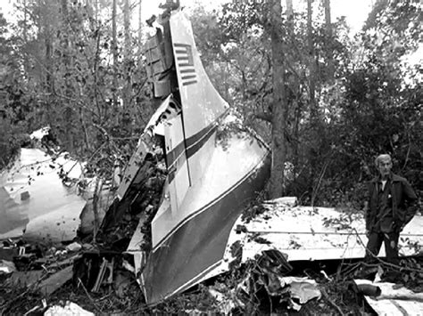 Lynyrd Skynyrd Plane Crash Was 39 Years Ago Today | 97.9 The Loop | WLUP-FM