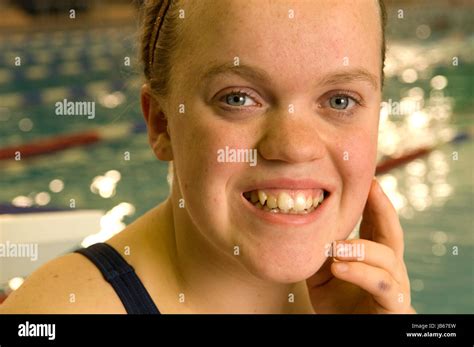 Ellie simmonds swimming hi-res stock photography and images - Alamy