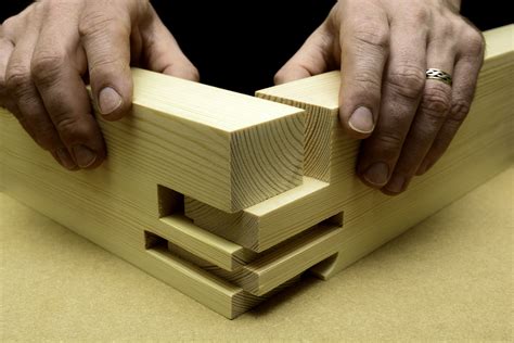 How to Make Perfect Box Joints With a Table Saw Jig