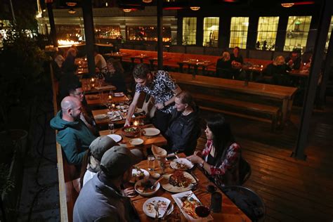 Dining Out: 10 essential Seattle restaurants