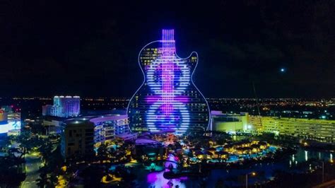 World’s first Guitar-Shaped Hotel opens in Florida! - JobbieCrew.com