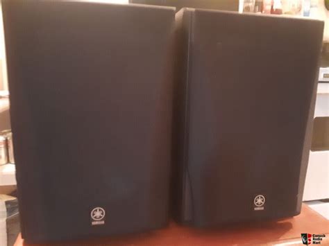 ON HOLD Pair of Yamaha Bookshelf speakers Season SPECIAL Photo #4769142 - Canuck Audio Mart