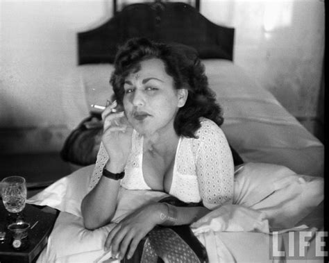 Film Noir Photos: Smoking in Bed: Begum Para