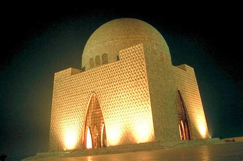 Quaid-e-Azam Tomb | Main view to mausoleum | Archnet