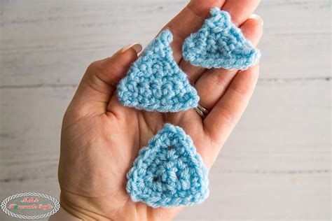 How to Crochet a Triangle 3 Ways - Equilateral and Isosceles Triangle ...