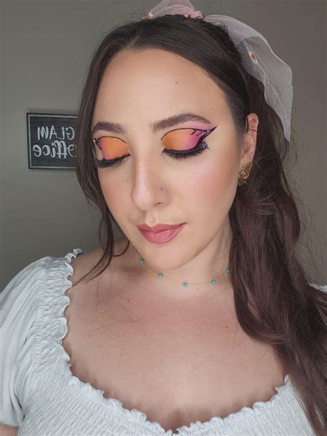 IG: AshleyHawMakeup Ruby Obsessions Huda Beauty Palette Pictorial : r/BeautyDiagrams