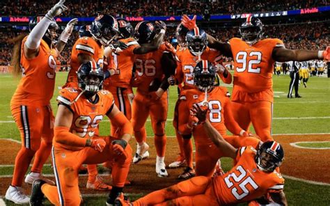 Broncos defeat Steelers in a playoff atmosphere