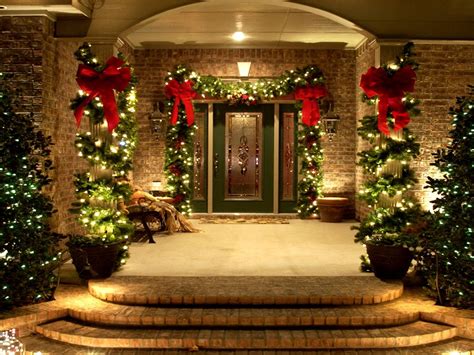 31 Exterior Christmas Decorating Ideas – InspirationSeek.com