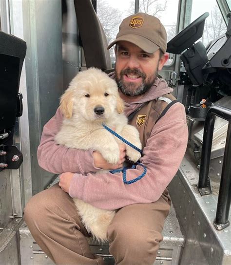 40 Times UPS Drivers Met The Cutest Dogs While On Duty, As Shared In ...