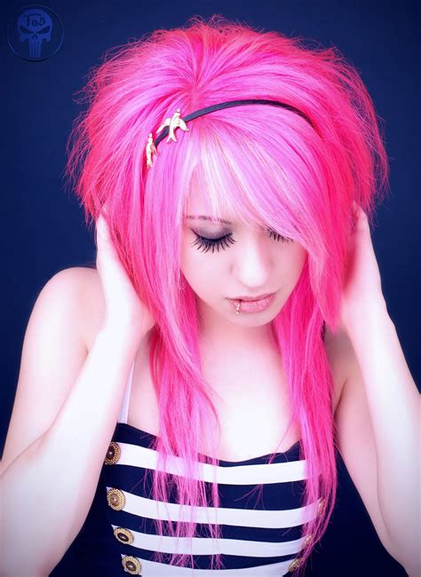 PINK HAIR it's brave and bold and SEXYY | Scene hair, Scene haircuts, Emo hair