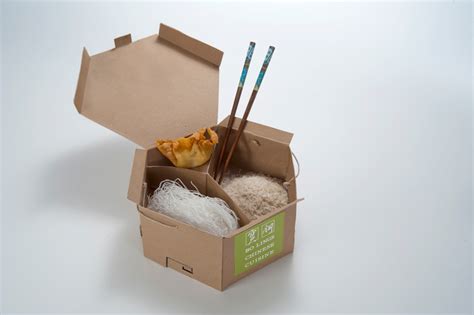 Sustainable Bagless Take-Out Packaging :: Behance