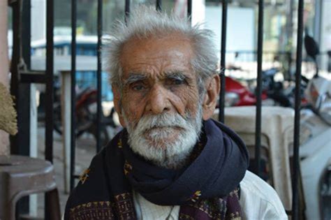 For 57 Years, This 83-Year-Old Man Has Performed Funeral Rites For 550 Unclaimed Bodies.