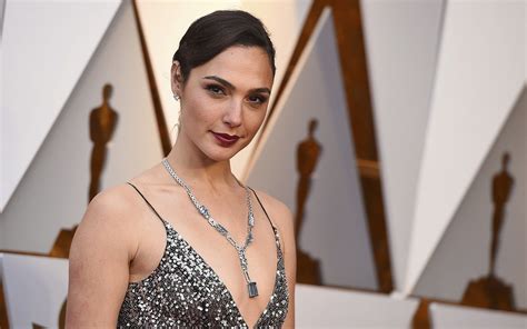 Gal Gadot said eyeing role in series about Jewish actress, inventor Hedy Lamarr | The Times of ...