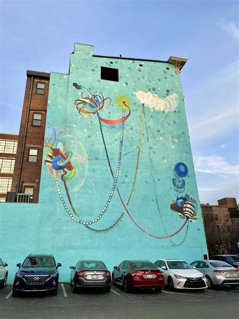 A (Self-)Tour of Amazing Murals in Cincinnati | One Girl, Whole World