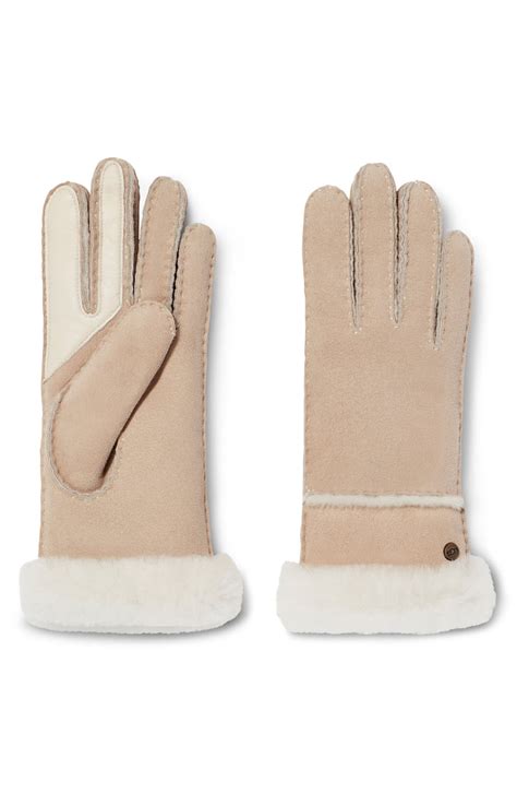 The 23 Best Touchscreen Gloves for Women This Season | Who What Wear