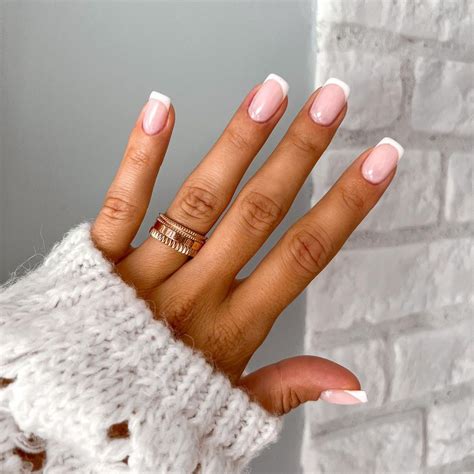 25 Simple Nail Designs 2023 Easy Nail Art Trends To Try | eduaspirant.com