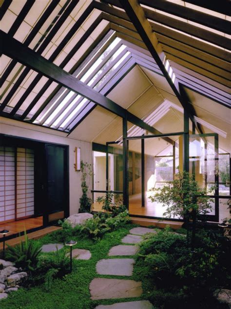 Modern Atrium Designs: Opening Your Home to Mother Nature ... | Indoor courtyard, Eichler homes ...