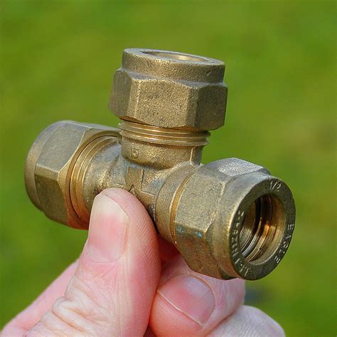 How to Use Plumbing Fittings for Joining PVC, PEX, and Copper Pipe | Dengarden