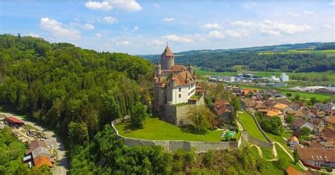 Castillo de Lucens, Château de Lucens - Megaconstrucciones, Extreme Engineering