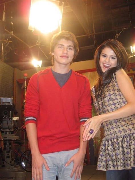 Behind the scenes of Wizards Of Waverly Place (Selena Gomez and Greg Sulkin)