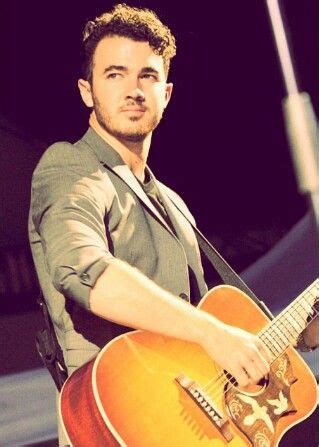 Kevin Jonas | Jonas brothers, Jonas, Hollywood records