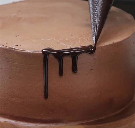 Chocolate Drip Recipe (for drip cakes) | Sugar Geek Show