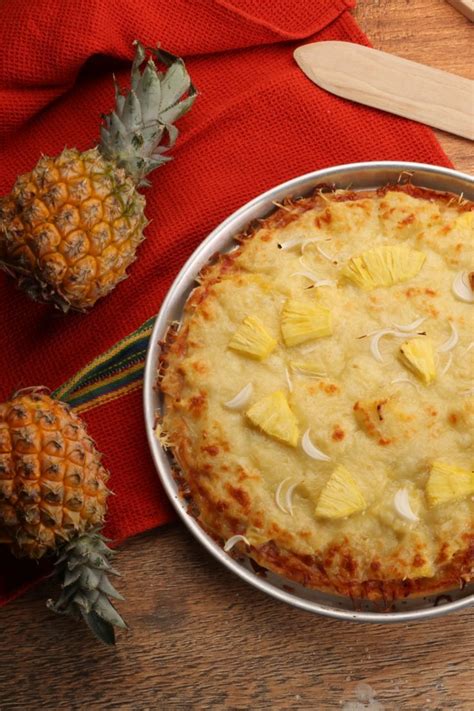 Pineapple Pizza - بيتزا الأناناس