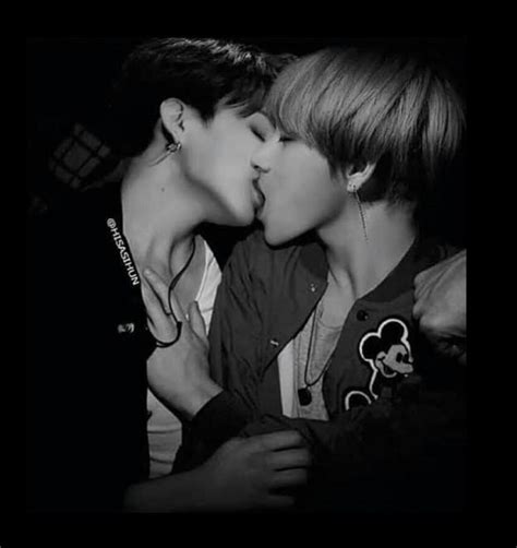 Pin by sheidasba on Couple fanart in 2020 | Taekook, Bts kiss, Taehyung