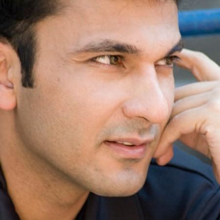 Amazon.com: Vikas Khanna: books, biography, latest update