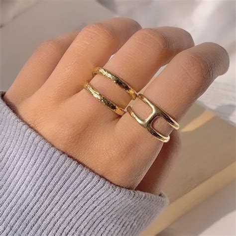 Elle Rings - The Soj