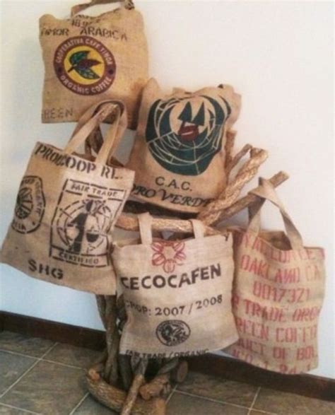 Riciclare | Burlap coffee bags, Coffee bag crafts, Recycled coffee bags