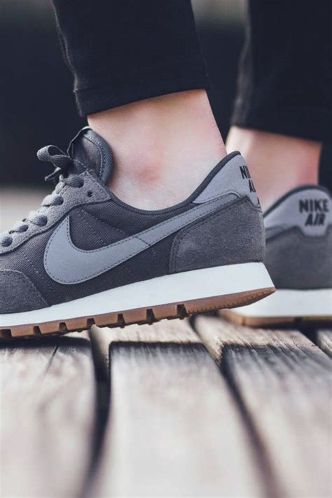 NIKE Air Pegasus 83 Dark Grey | Gray nike shoes, Nike shoes women, Nike air pegasus