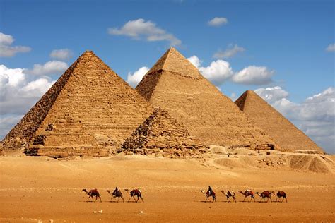 Pyramids of Giza: A Visitor's Guide | PlanetWare