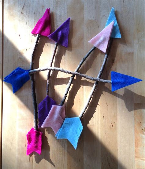 Valentines arrows. Tie a little message on it for your valentines day. | Arrow crafts, Crafts ...