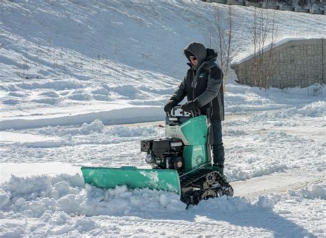 2020 Web Snow Rhino stand on snow plow action 13 - Orec Canada