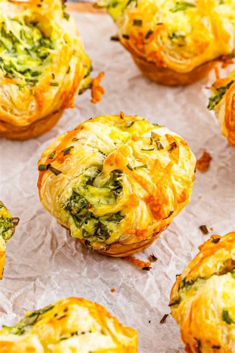 Spinach Puffs Recipe with Puff Pastry and Cheese