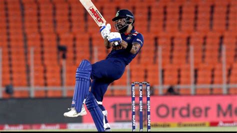 India vs England, 5th T20I: Virat Kohli's reaction after hitting a six ...