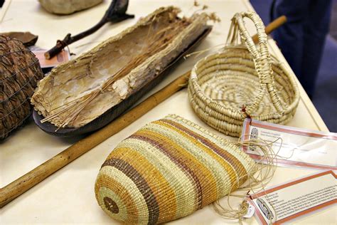 File:Aboriginal craft made from weaving grass.jpg - Wikipedia