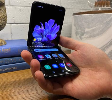 Samsung's foldable Galaxy Z Flip feels like the start of a revolution