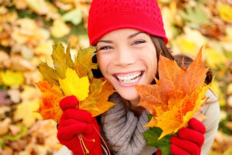 4K, Winter, Gray background, Face, Smile, Winter hat, Scarf, Teeth, HD Wallpaper | Rare Gallery