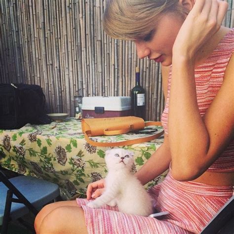 The Sweet Life of Taylor Swift on Instagram | Vogue