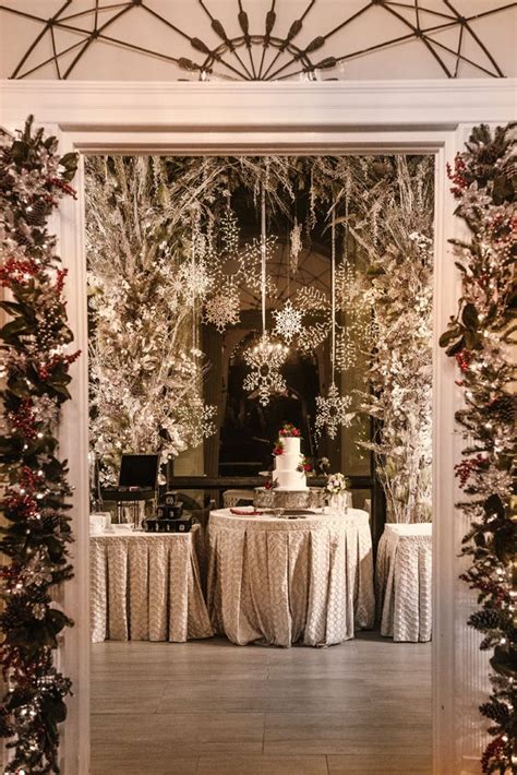 An Elegant Winter Wedding Loaded With Holiday-Inspired Details | Winter ...