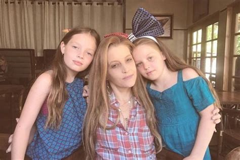 lisa-marie-presley-twin-daughters | Ecelebritymirror